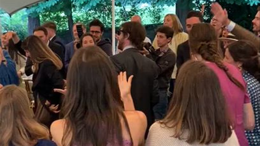 Actuación en una boda