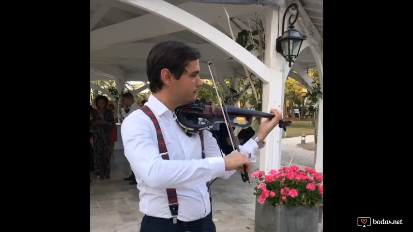 Wedding cocktail electric violin deep house and vocal chill out music