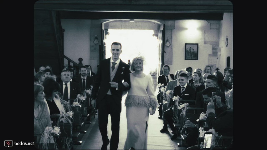 Llegada de los novios a la ceremonia 