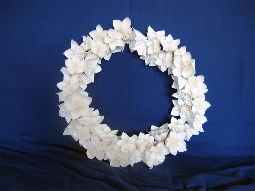 Corona De Flores De Papel