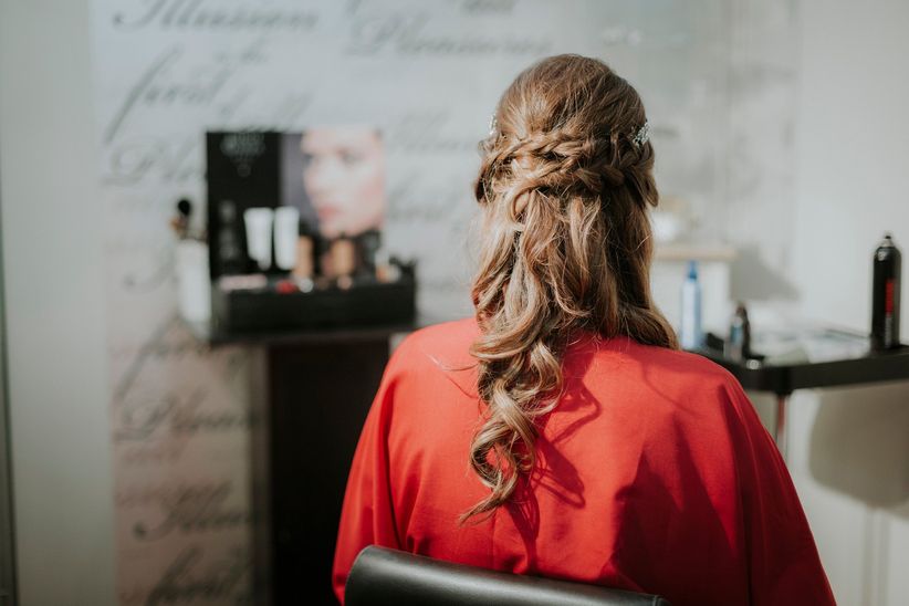 Peinados de novia con pelo suelto y semi recogido 3