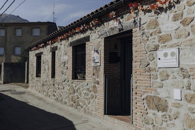 Finca Bodega Huellas del Tiétar 2