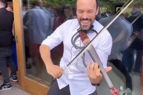 Oscar Electricviolin 1