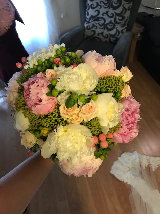 Et flos essentiam - 2