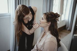Darta Make Up & Hair Artist - 4