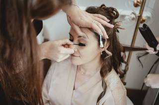 Darta Make Up & Hair Artist - 5