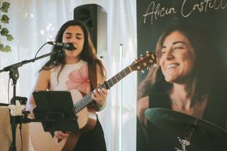 Alicia Castillo - 5