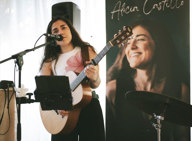 Alicia Castillo - 2