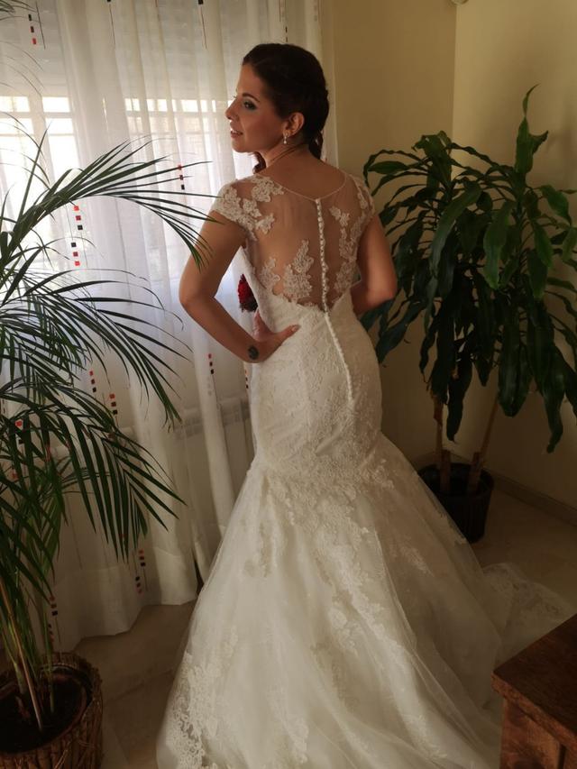 Ana Torres - 1