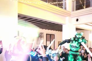 Espectáculos Robot Group Performance - 12