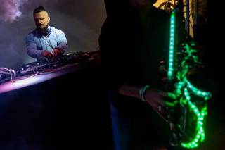 GutiSax - 1
