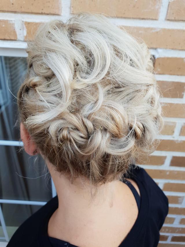 LospelosdeMiriam Hair & Make-up - 3