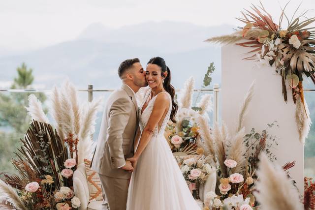 Ainara Pascua Wedding & Event Planner 1