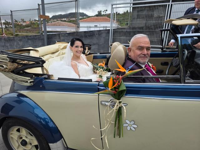 Guillermo - Volkswagen Beetle Cabrio - 1