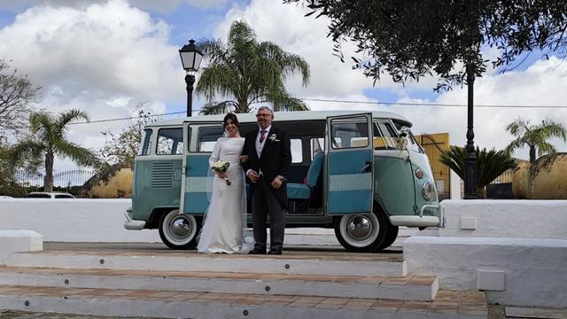 Wedding Bus - 4