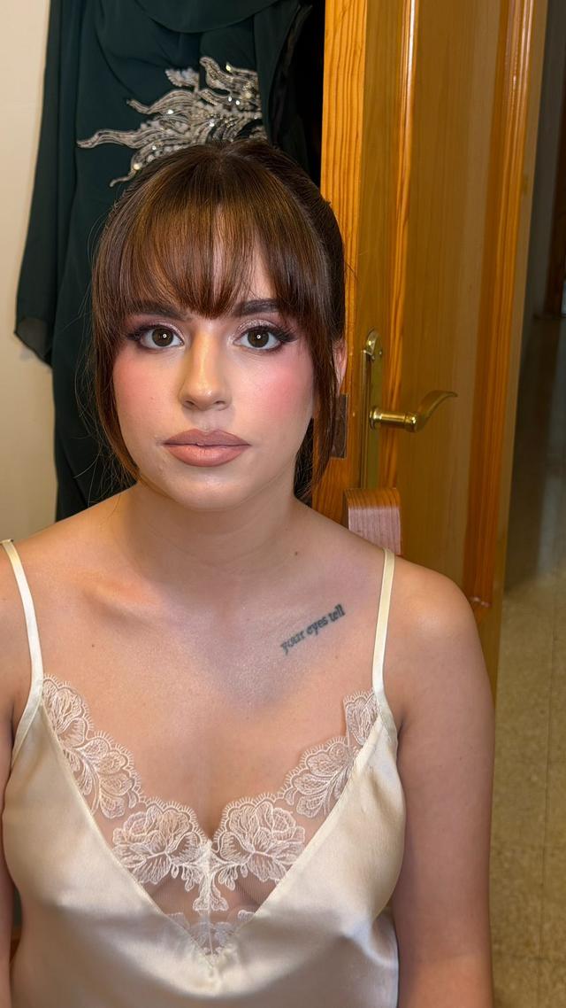 Laura Cantos Maquillaje y Peinado - 1