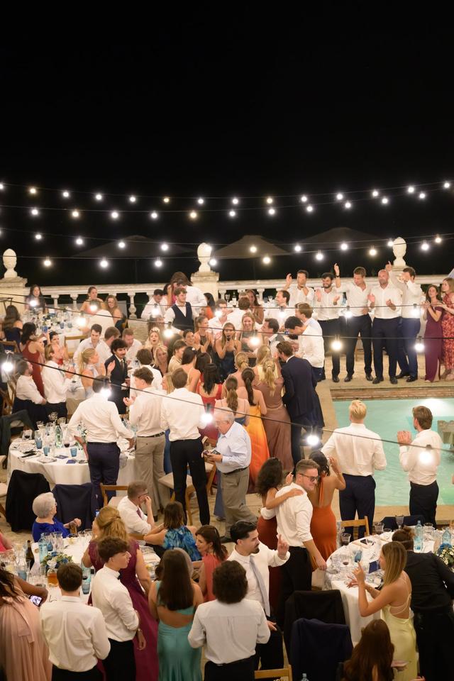 Alice's Weddings - 1