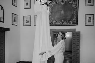Anita Alvarado Photo - 19
