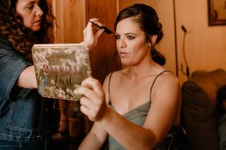 Backstage Salon Concept - 9