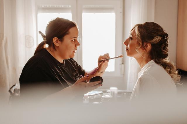 Celia Sánchez - Maquilladora profesional - 1
