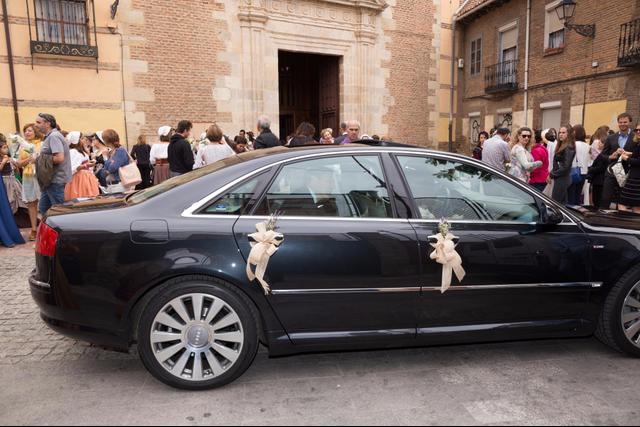Felix - Audi A8 negro - 1