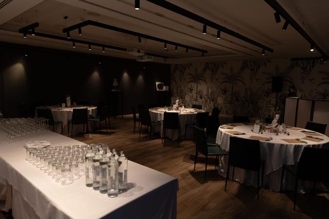 Gallery Hotel - 1