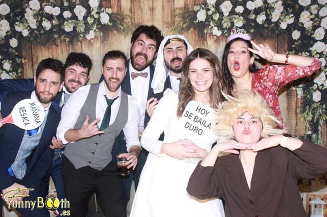 Funnybooth - Fotomatón y Photocall - 1