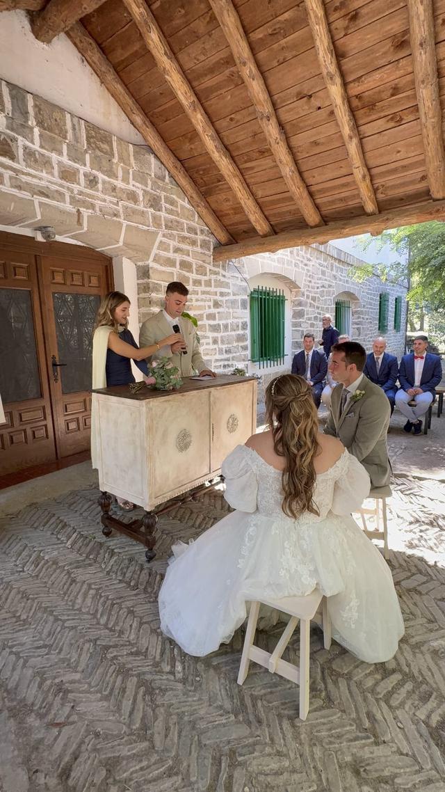 Lidya y Carlos - Maestros de ceremonias - 1