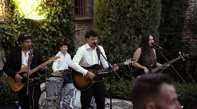 Lovive Band - 1