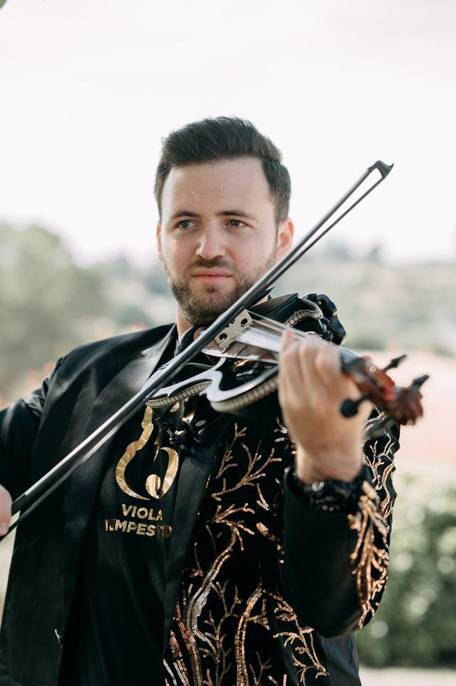 Viola Tempestad - 2