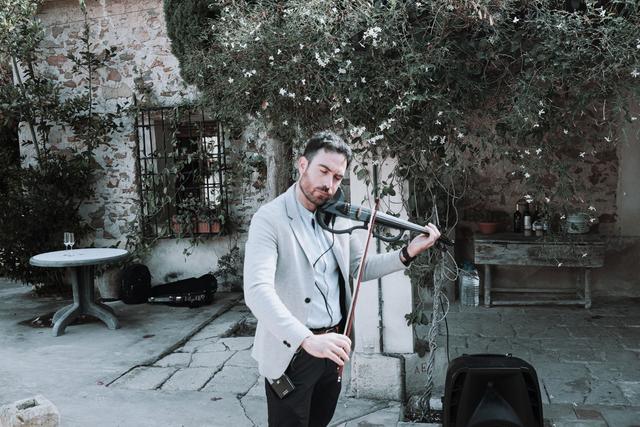 Adrian String - Violinista eléctrico - 4
