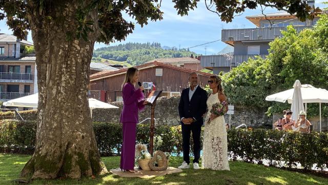 Conexión de amor por Anna Salazar - Oficiante - 1