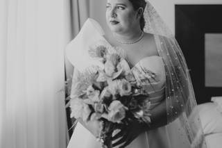 Anita Alvarado Photo - 9
