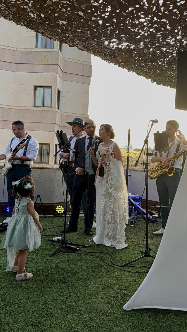 As The Gruyos - 2