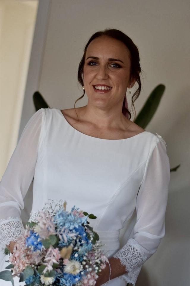 María Muñoz - Maquillaje y peinado para novias - 1