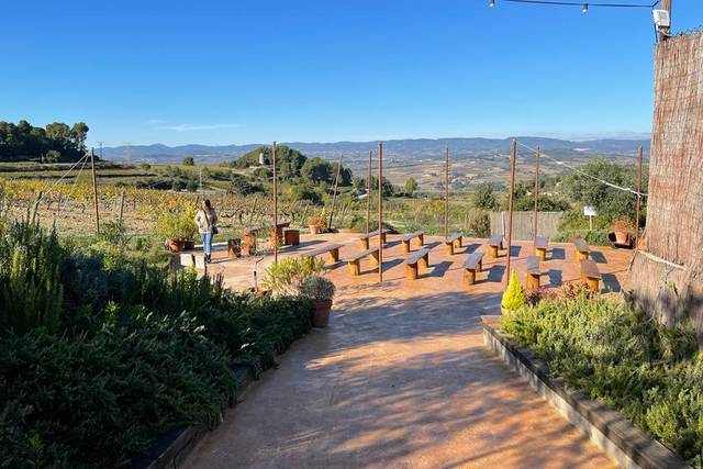 El Mirador de les Caves by Cal Blay 3