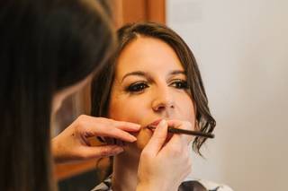 Lucia Iglesias Hair & Makeup Salon - 6