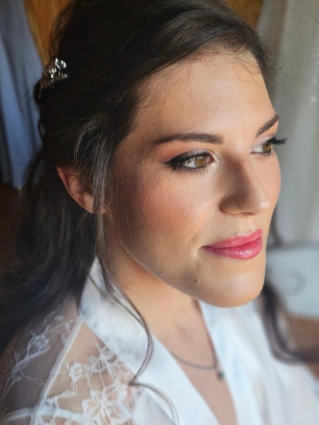 Kyrana Gallego - Maquillaje y peluquería para novias - 2