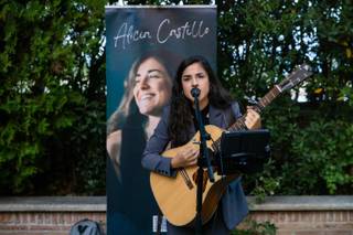 Alicia Castillo - 5