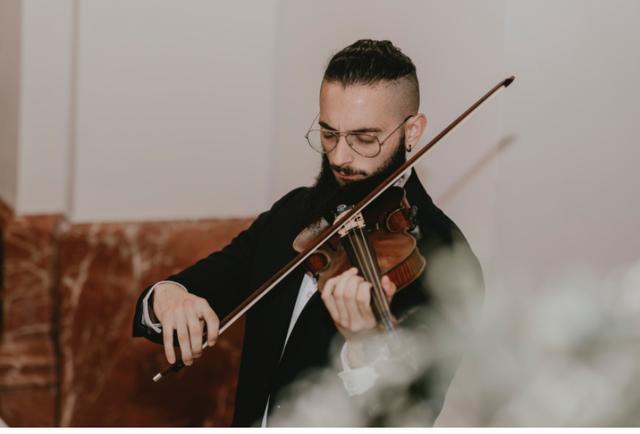 Francesco Valhalla - Violinist - 1