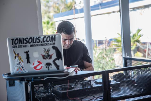 Toni Solis DJ & Locutor - 1
