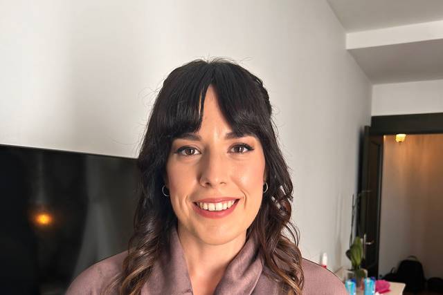 Laura Torres - Maquillaje y peinado 1