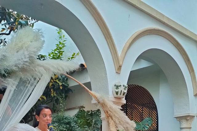 Beatriz González - Maestra de ceremonias 2