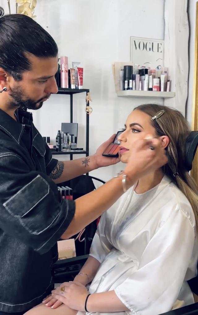 Backstage Salon Concept - 1