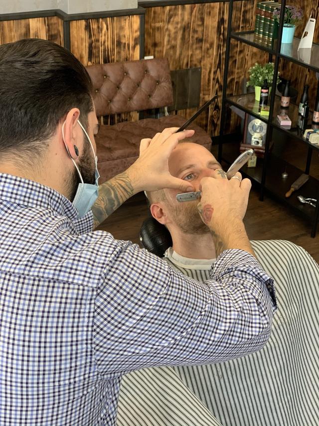 Maestros Barber House - 1