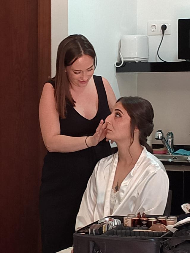 María Muñoz - Maquillaje y peinado para novias - 3
