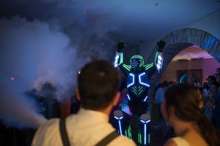 Saturnalia Show - Hora loca y Robots Led - 6