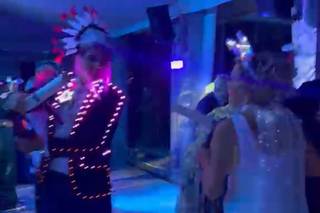 Saturnalia Show - Hora loca y Robots Led - 5