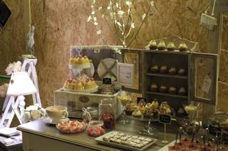 Made Of Cinnamon Candy & Cakes - 7