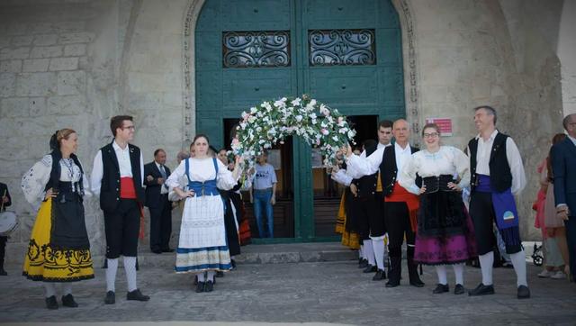 Grupo de Coros y Danzas Besana - 3